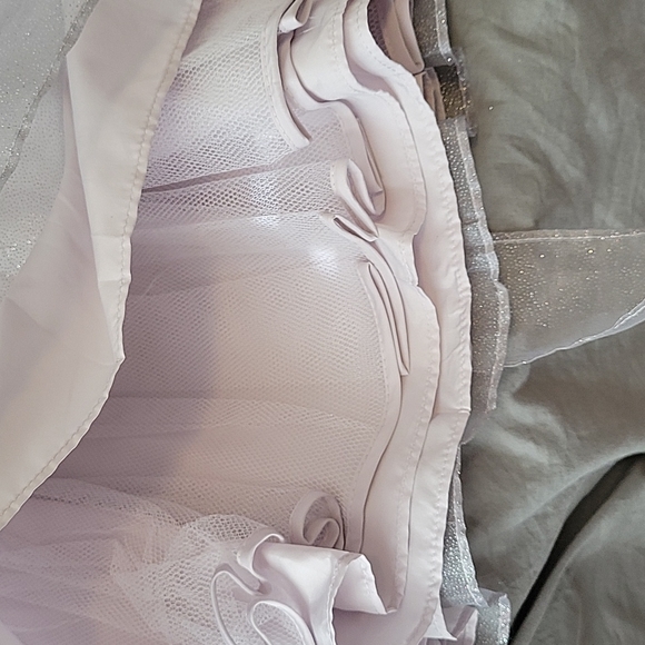 Dress Wedding/Christmas 4T - Picture 4 of 8